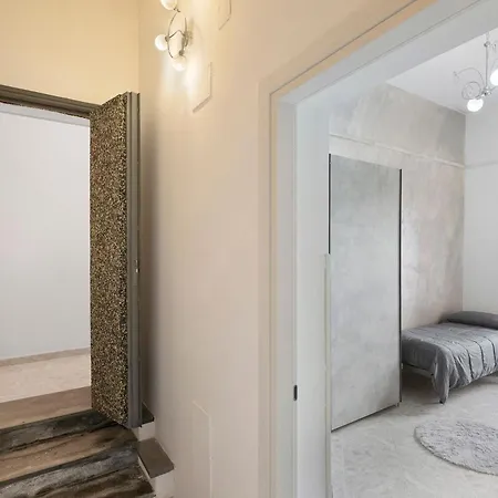 Dell' Antico Arco